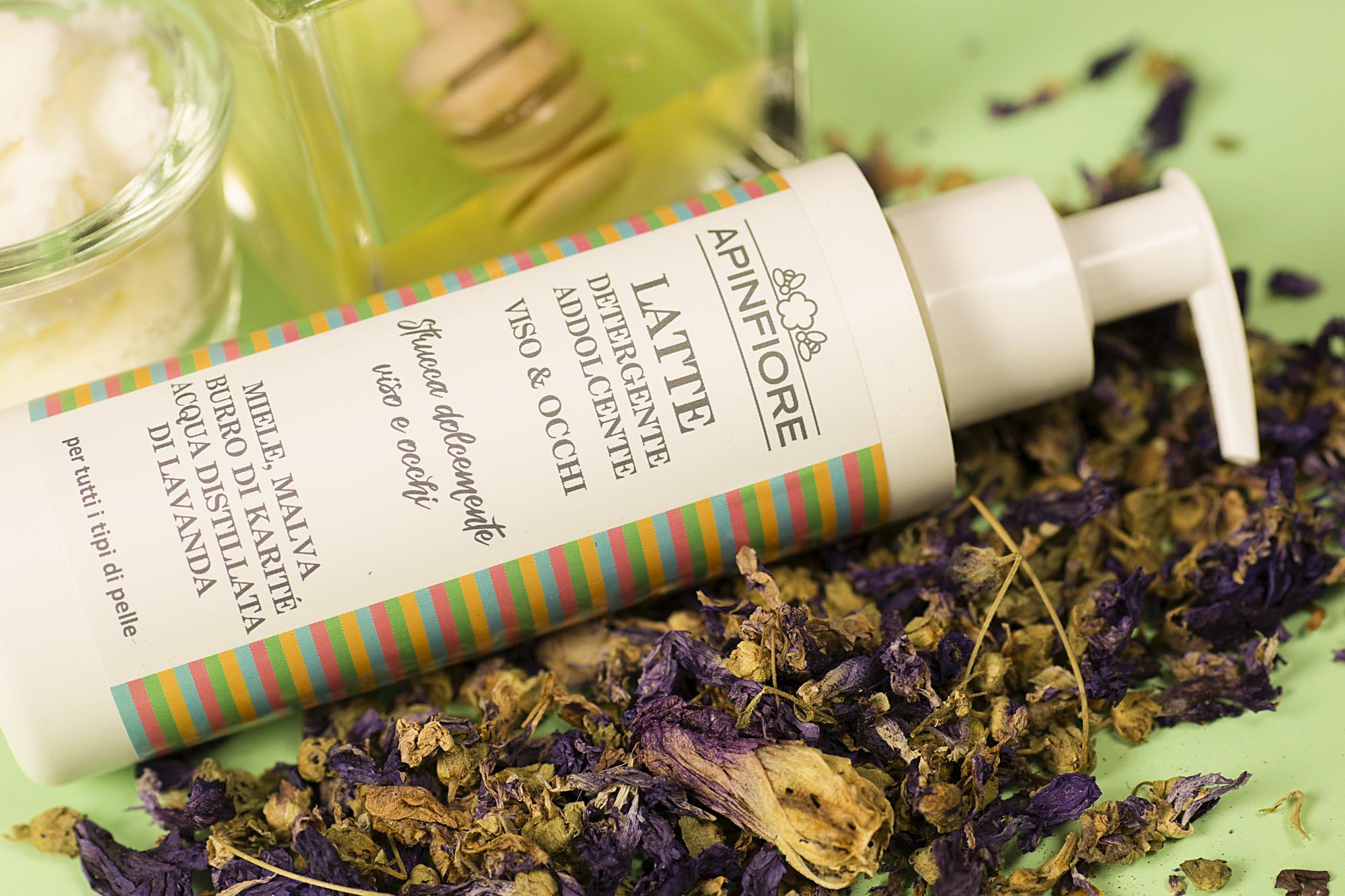 Apinfiore Gebtle Cleansing Milk for Face and Eyes